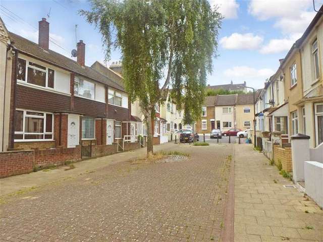  Image of 3 bedroom Terraced house for sale in Cobden Road Chatham ME4 at Chatham Kent Chatham, ME4 5HW