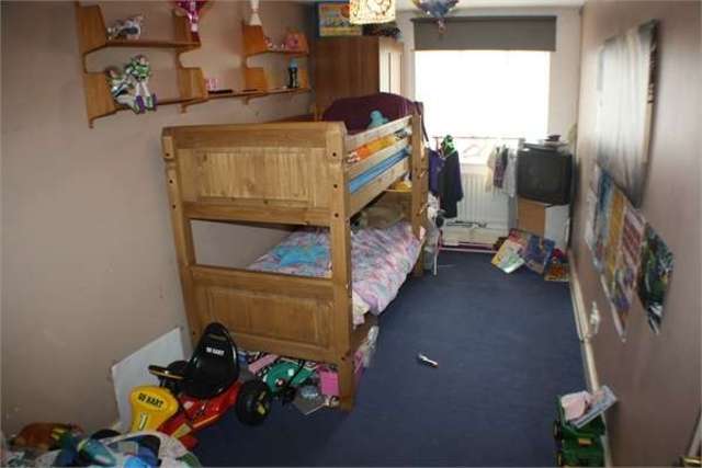  Image of 1 bedroom Flat for sale in Cobham Close Edgware HA8 at Edgware Edgware, HA8 5QG