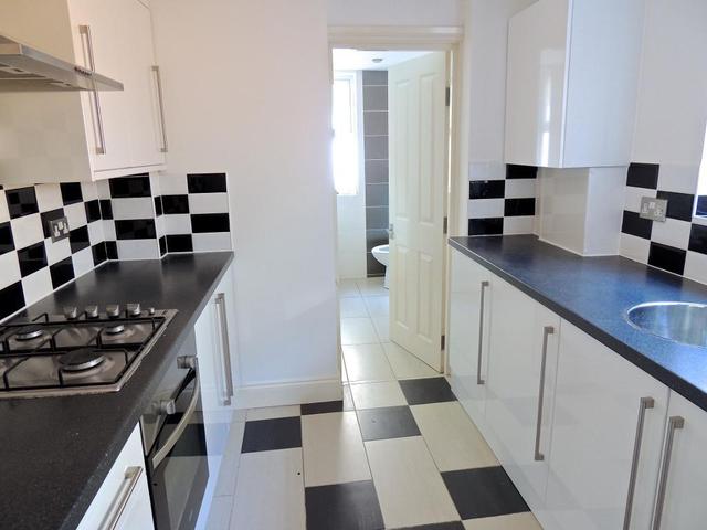  Image of 2 bedroom Ground Flat to rent in Colwell Road London SE22 at East Dulwich, SE22 8QP