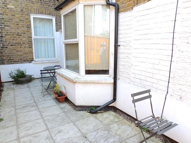  Image of 2 bedroom Ground Flat to rent in Colwell Road London SE22 at East Dulwich, SE22 8QP
