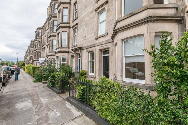 Image of 2 bedroom Flat to rent in Comely Bank Avenue Edinburgh EH4 at Stockbridge Edinburgh Edinburgh, EH4 1EW