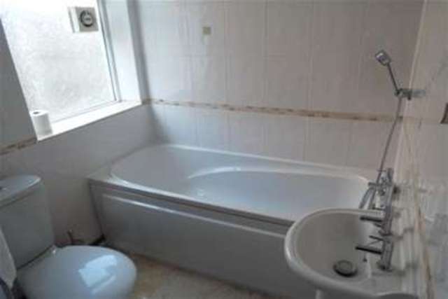  Image of 3 bedroom Detached house to rent in Costead Manor Road Brentwood CM14 at Brentwood, CM14 4XU