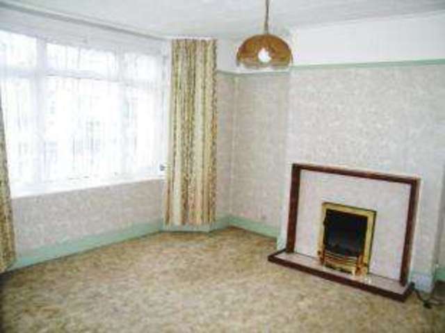  Image of 3 bedroom End of Terrace for sale in Court Road Kingswood Bristol BS15 at Kingswood Bristol Kingswood, BS15 9QG