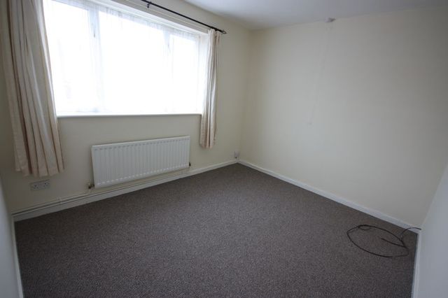  Image of 2 bedroom Flat to rent in Crane Field Lichfield WS13 at Crane Field  Lichfield, WS13 7HP