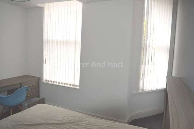  Image of 6 bedroom House Share to rent in Croxteth Road Toxteth Liverpool L8 at Croxteth Road  Liverpool, L8 3SQ