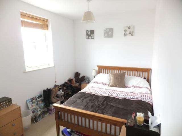  Image of 2 bedroom Flat to rent in Culverden Down Tunbridge Wells TN4 at Tunbridge Wells Kent High Brooms, TN4 9SB