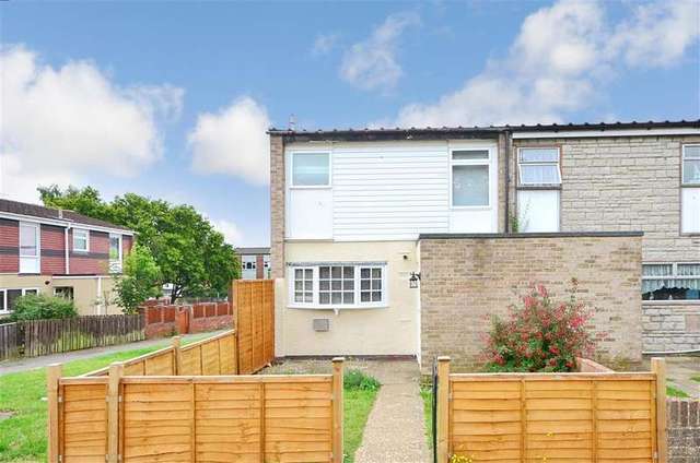  Image of 3 bedroom End of Terrace for sale in Curlew Gardens Cowplain Waterlooville PO8 at Cowplain Waterlooville Waterlooville, PO8 9UD