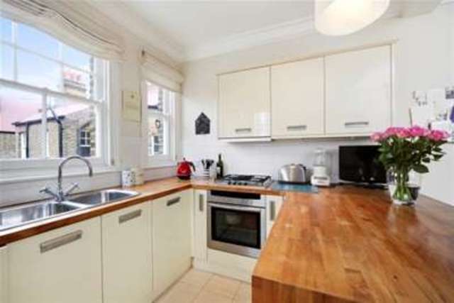  Image of 2 bedroom Flat to rent in Prince of Wales Drive London SW11 at London, SW11 4HP