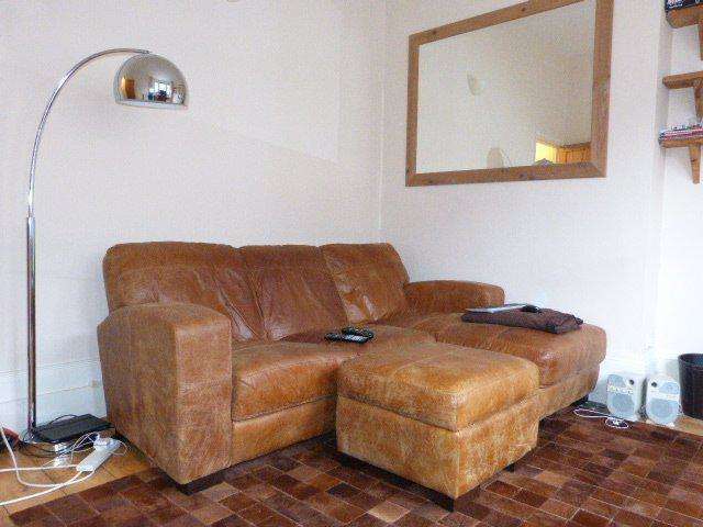  Image of 1 bedroom Flat to rent in Dafforne Road London SW17 at Dafforne Road  London, SW17 8TY