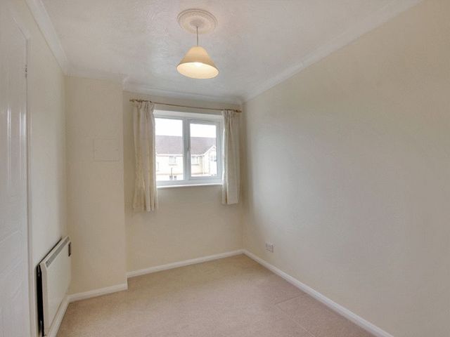  Image of 2 bedroom Detached house for sale in Dakin Close Maidenbower Crawley RH10 at Dakin Close Maidenbower Crawley, RH10 7LJ
