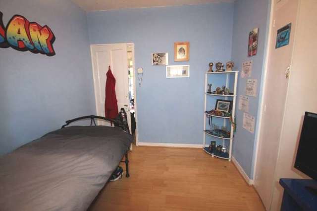 Image of 2 bedroom Flat to rent in Orb Street London SE17 at Orbe Street Elephant & Castle London, SE17 1RD