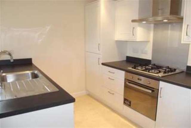  Image of 2 bedroom Property to rent in Roscoff Road Dawlish EX7 at Dawlish, EX7 0FE