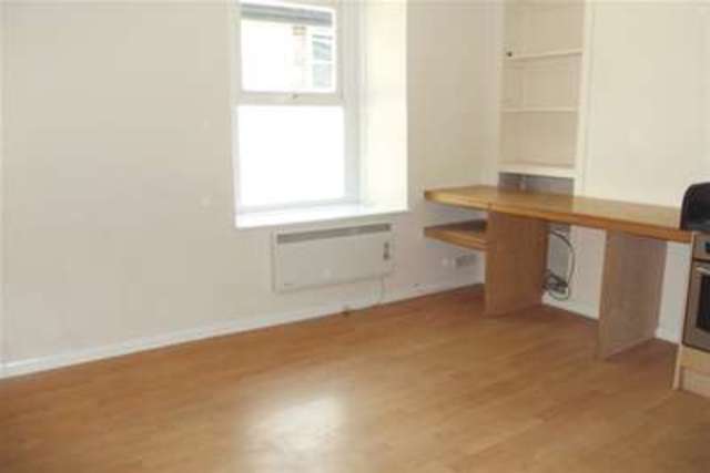  Image of 1 bedroom Flat to rent in Lawn Hill Dawlish EX7 at Dawlish, EX7 9HQ