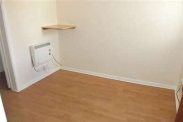  Image of 1 bedroom Flat to rent in Lawn Hill Dawlish EX7 at Dawlish, EX7 9HQ
