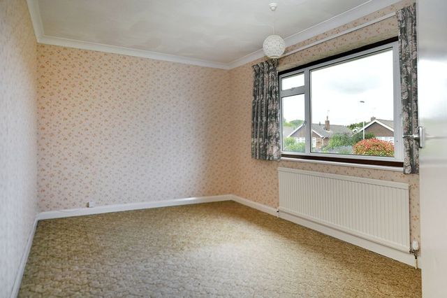  Image of 2 bedroom Bungalow for sale in Derwent Drive Goring-by-Sea Worthing BN12 at Derwent Drive  Goring-By-Sea, BN12 6LA