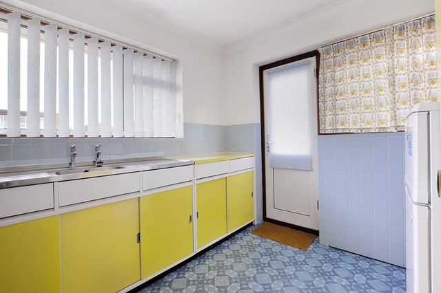  Image of 2 bedroom Bungalow for sale in Derwent Drive Goring-by-Sea Worthing BN12 at Derwent Drive  Goring-By-Sea, BN12 6LA