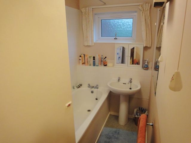  Image of 2 bedroom Flat to rent in Devondale Court Dawlish Warren Dawlish EX7 at Devondale Court DAWLISH WARREN Dawlish, EX7 0PN