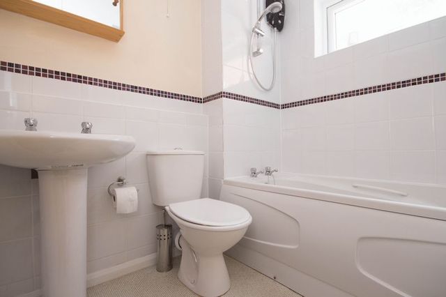  Image of 1 bedroom Flat to rent in Cygnus Gardens Dibden Southampton SO45 at Cygnus Gardens Dibden Southampton, SO45 5UH
