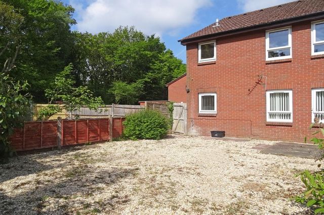  Image of 1 bedroom Flat to rent in Cygnus Gardens Dibden Southampton SO45 at Cygnus Gardens Dibden Southampton, SO45 5UH