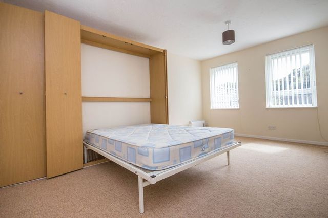  Image of 1 bedroom Flat to rent in Cygnus Gardens Dibden Southampton SO45 at Cygnus Gardens Dibden Southampton, SO45 5UH
