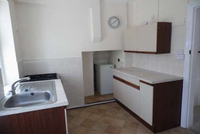  Image of 3 bedroom Semi-Detached house to rent in Doncaster Road Askern Doncaster DN6 at DONCASTER ROAD ASKERN DONCASTER, DN6 9JD