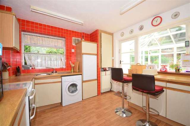  Image of 2 bedroom Bungalow for sale in Downs Road Istead Rise Gravesend DA13 at Istead Rise Kent Gravesend, DA13 9HD