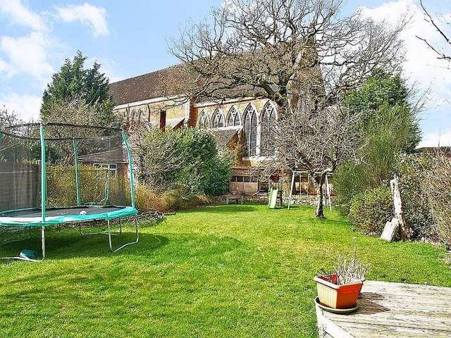  Image of 6 bedroom Property for sale in Station Road Acocks Green Birmingham B27 at Station Road Acocks Green BIRMINGHAM, B27 6DN