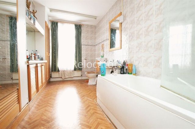  Image of 4 bedroom Terraced house to rent in Dunelm Street London E1 at Dunelm Street  London, E1 0QQ