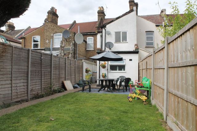  Image of 1 bedroom Flat for sale in Durants Road Enfield EN3 at Durants Road Ponders End Enfield, EN3 7AN