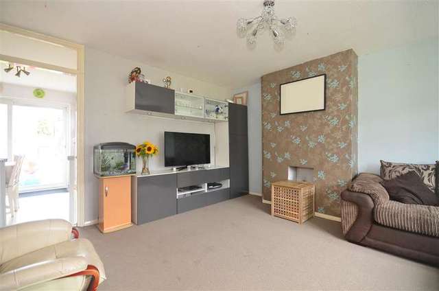  Image of 3 bedroom Semi-Detached house for sale in Durants Walk Wickford SS12 at Wickford Essex Wickford, SS12 9DD