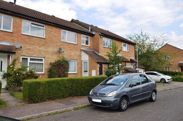  Image of 3 bedroom Terraced house to rent in Montagu Drive Eaglestone Milton Keynes MK6 at Montagu Drive Eaglestone Milton Keynes, MK6 5ES
