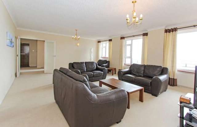  Image of 3 bedroom Flat for sale in Manor Road Bournemouth BH1 at Manor Road East Cliff Bournemouth, BH1 3EJ