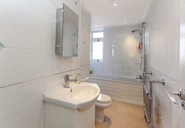  Image of 3 bedroom Flat for sale in Manor Road Bournemouth BH1 at Manor Road East Cliff Bournemouth, BH1 3EJ