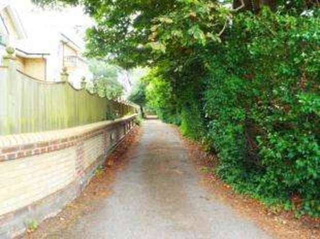  Image of 2 bedroom Flat for sale in Manor Road Bournemouth BH1 at East Cliff Bournemouth Boscombe, BH1 3EN