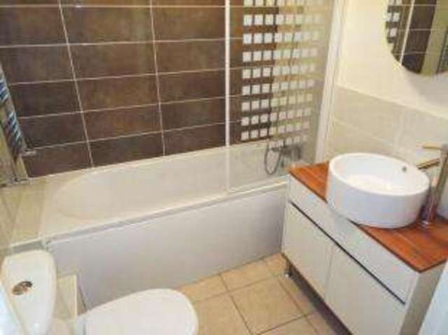  Image of 2 bedroom Flat for sale in Manor Road Bournemouth BH1 at East Cliff Bournemouth Boscombe, BH1 3EN