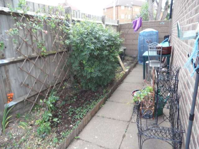  Image of 3 bedroom Semi-Detached house to rent in Eastbourne Road London E6 at Eastbourne Road East Ham London, E6 6AU