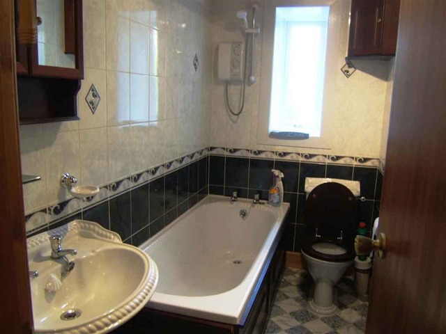  Image of 2 bedroom Terraced house to rent in Edinburgh Road Bathgate EH48 at Bathgate West Lothian West Lothian, EH48 1BA