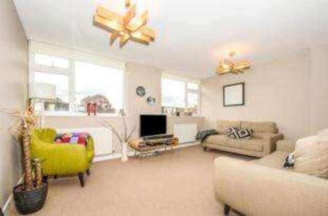  Image of 4 bedroom Terraced house for sale in Ellesmere Avenue Beckenham BR3 at Beckenham  Beckenham, BR3 6NN