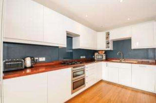  Image of 4 bedroom Terraced house for sale in Ellesmere Avenue Beckenham BR3 at Beckenham  Beckenham, BR3 6NN