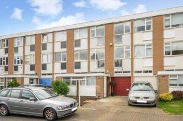  Image of 4 bedroom Terraced house for sale in Ellesmere Avenue Beckenham BR3 at Beckenham  Beckenham, BR3 6NN