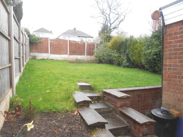  Image of 3 bedroom Semi-Detached house to rent in Elm Croft Oldbury B68 at Elm Croft  Oldbury, B68 0BQ