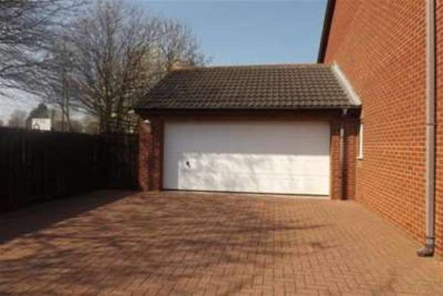  Image of 4 bedroom Detached house to rent in Elm Grove Houghton Le Spring DH4 at Houghton Le Spring, DH4 4JH