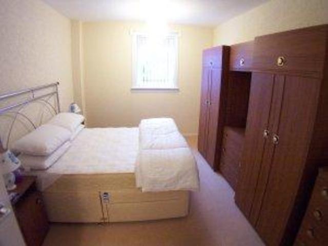  Image of 2 bedroom Flat to rent in Elphinstone Place Govan Glasgow G51 at Govan Glasgow Glasgow, G51 2NG