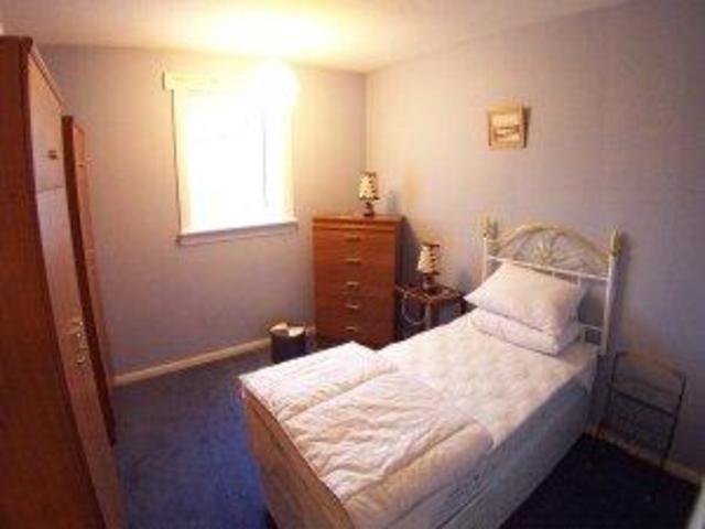  Image of 2 bedroom Flat to rent in Elphinstone Place Govan Glasgow G51 at Govan Glasgow Glasgow, G51 2NG