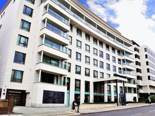  Image of 3 bedroom Flat for sale in Wellington Road London NW8 at Wellington Road  London, NW8 9SX