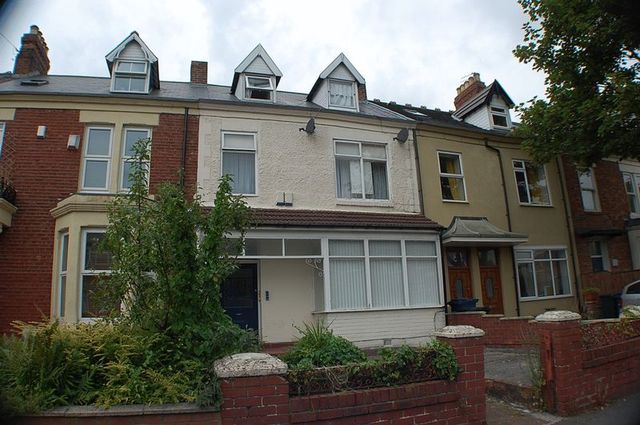  Image of 1 bedroom Flat to rent in Stannington Grove Heaton Newcastle upon Tyne NE6 at Stannington Grove Heaton Newcastle Upon Tyne, NE6 5AE