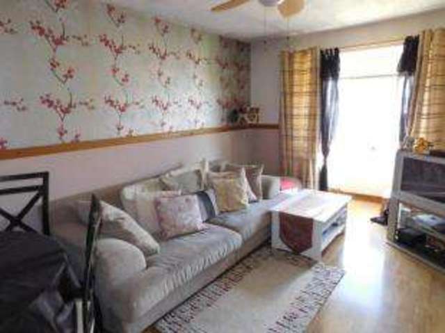  Image of 1 bedroom Flat for sale in Essex Road Romford RM7 at Essex Road Romford Rush Green, RM7 8BY