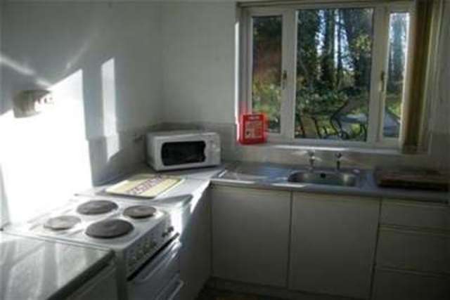  Image of 1 bedroom Flat to rent in Etruria Road Hanley Stoke-on-Trent ST4 at Stoke-on-Trent, ST4 6JW