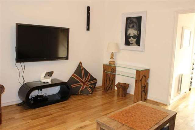  Image of 2 bedroom Flat to rent in Eversholt Street London NW1 at King Cross NW1 London, NW1 1BE