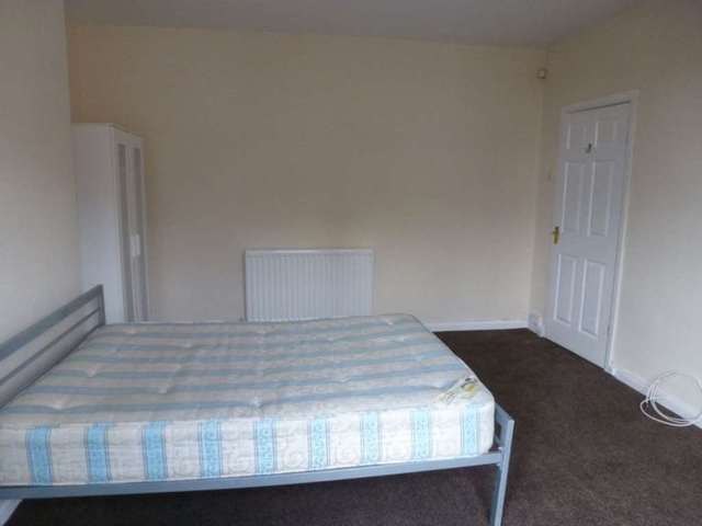  Image of 2 bedroom Flat to rent in Eversholt Street London NW1 at King Cross NW1 London, NW1 1BE